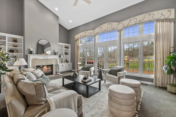 $1,100,000 | W282-n4331 Somerset Lane, Delafield, WI 53072