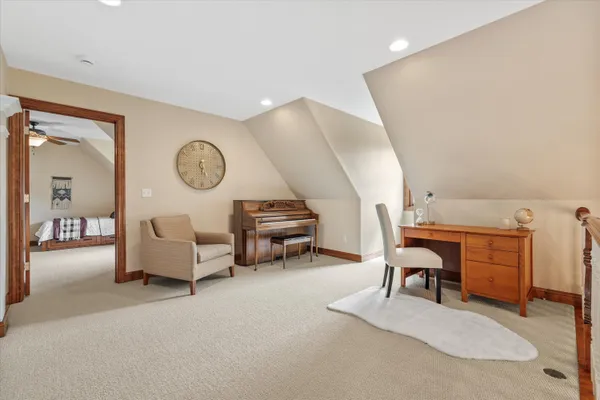 $1,100,000 | W282-n4331 Somerset Lane, Delafield, WI 53072