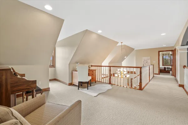 $1,100,000 | W282-n4331 Somerset Lane, Delafield, WI 53072