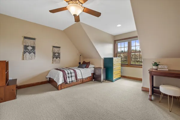 $1,100,000 | W282-n4331 Somerset Lane, Delafield, WI 53072