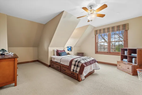 $1,100,000 | W282-n4331 Somerset Lane, Delafield, WI 53072