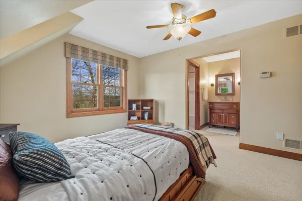 $1,100,000 | W282-n4331 Somerset Lane, Delafield, WI 53072