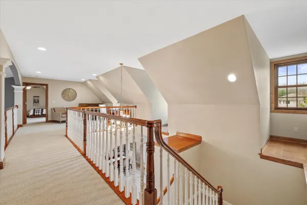 $1,100,000 | W282-n4331 Somerset Lane, Delafield, WI 53072