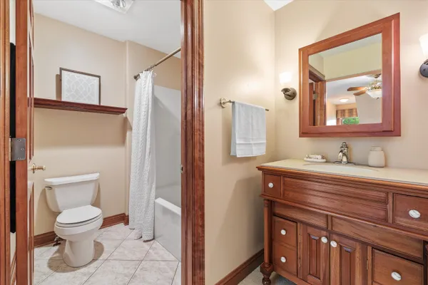 $1,100,000 | W282-n4331 Somerset Lane, Delafield, WI 53072