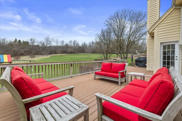 $1,100,000 | W282-n4331 Somerset Lane, Delafield, WI 53072