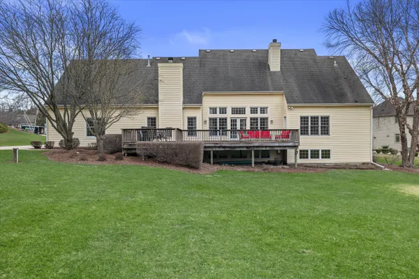 $1,100,000 | W282-n4331 Somerset Lane, Delafield, WI 53072