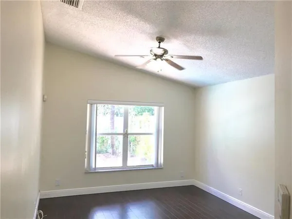 $3,250 | 9821 Red Heart Lane, Tamarac, FL 33321