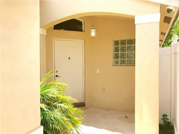 $3,250 | 9821 Red Heart Lane, Tamarac, FL 33321