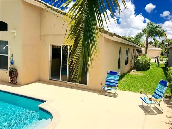 $3,250 | 9821 Red Heart Lane, Tamarac, FL 33321