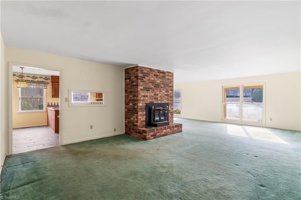 2126 Chestnut Drive High Point, NC 27262 - Photo 13 of 49