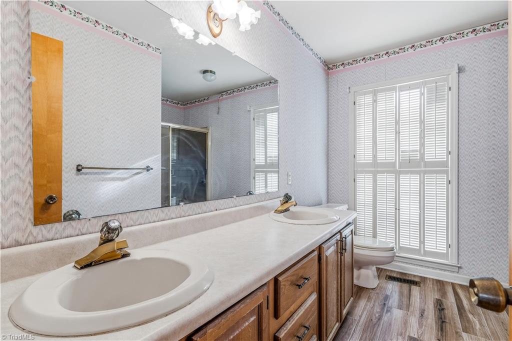 2126 Chestnut Drive High Point, NC 27262 - Photo 30 of 49 primary bath