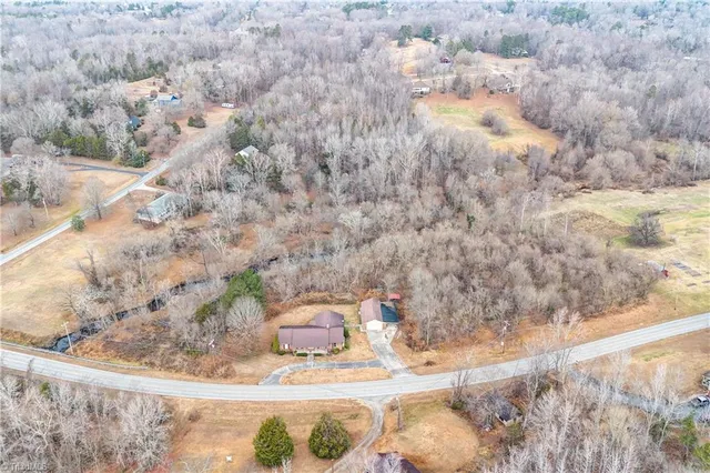 $394,900 | 2126 Chestnut Drive, High Point, NC 27262