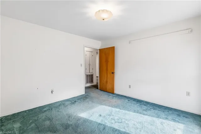 $394,900 | 2126 Chestnut Drive, High Point, NC 27262