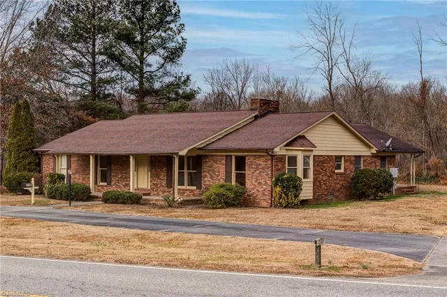 $394,900 | 2126 Chestnut Drive, High Point, NC 27262