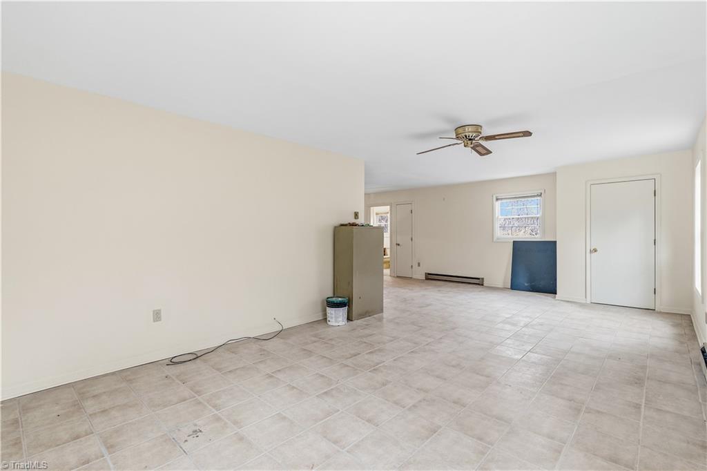 2126 Chestnut Drive High Point, NC 27262 - Photo 41 of 49 Detached Appartment