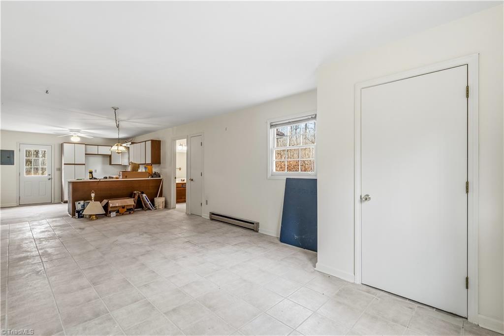 2126 Chestnut Drive High Point, NC 27262 - Photo 43 of 49 Detached Appartment