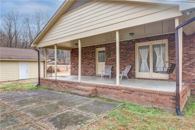 $394,900 | 2126 Chestnut Drive, High Point, NC 27262