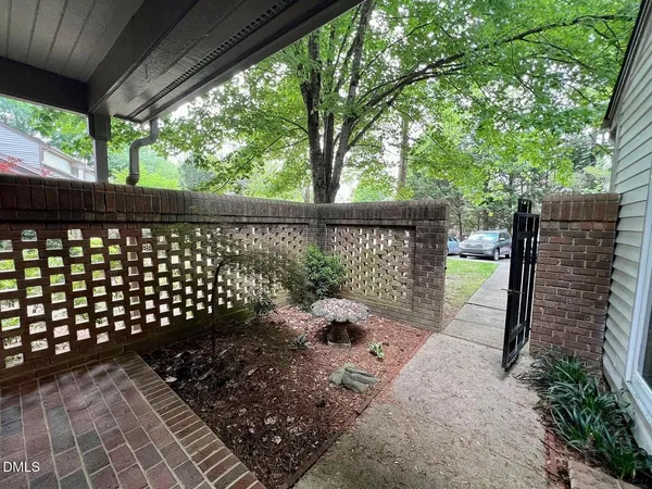 $1,950 | 23 Bloomsbury Court, Chapel Hill, NC 27517