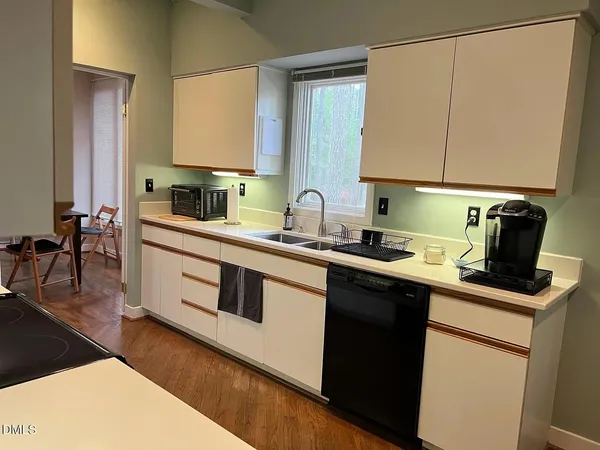 $1,950 | 23 Bloomsbury Court, Chapel Hill, NC 27517