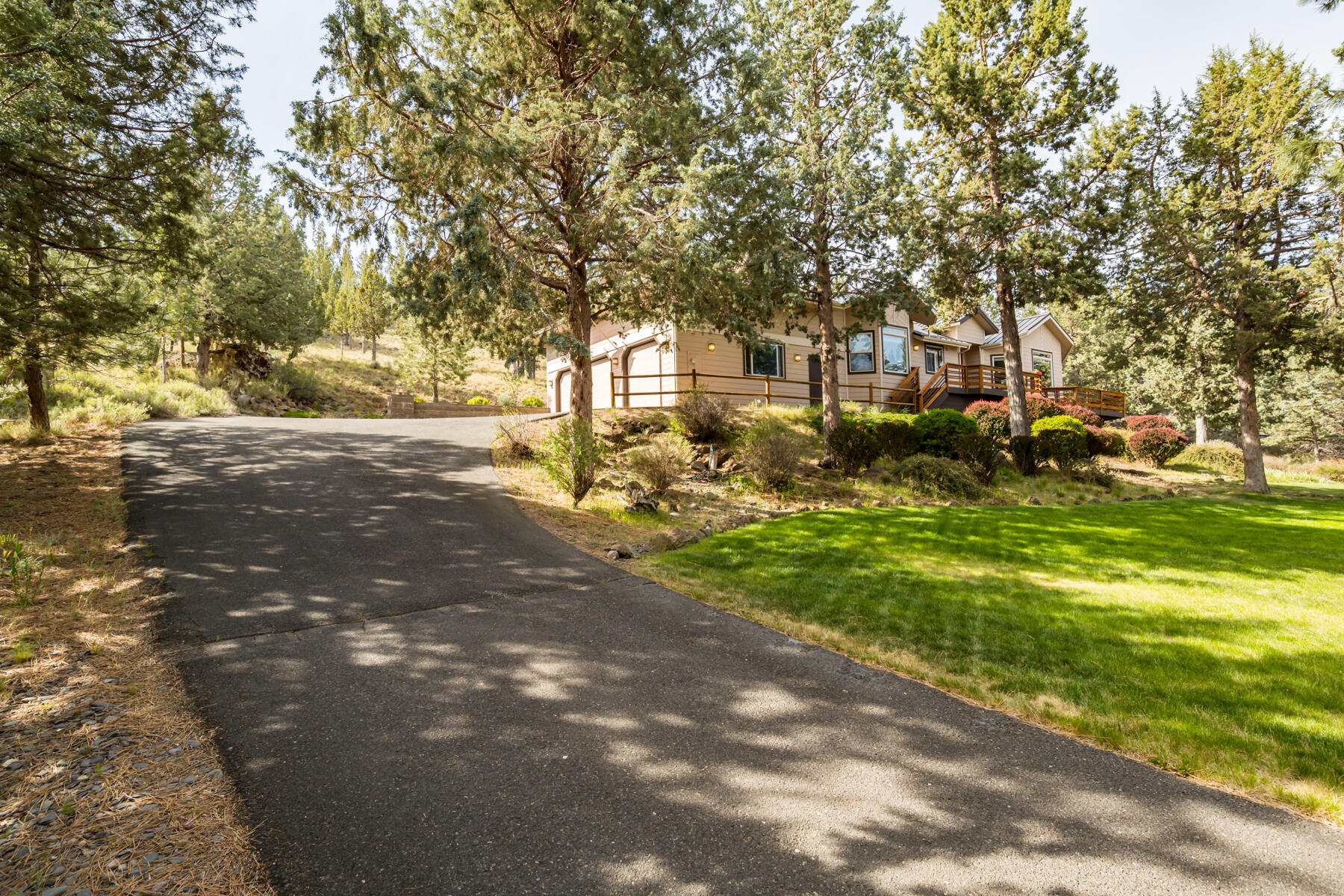 66530 Ponderosa Loop Bend, OR 97703 - Photo 39 of 55 JH5_3323-2