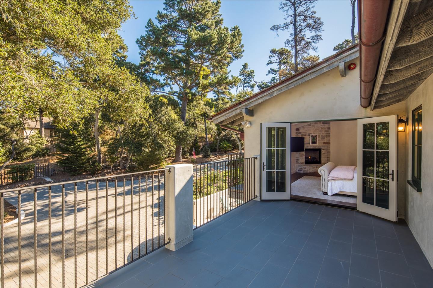 25690 Hatton Road Carmel, CA 93923 - Photo 15 of 41 Gallery Image 15