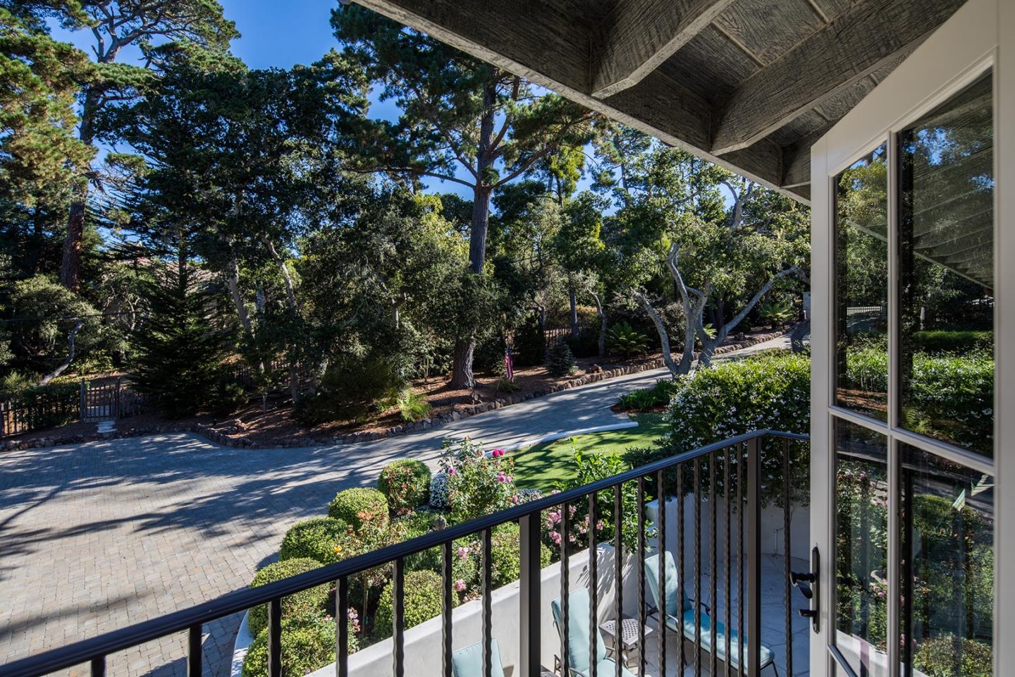 25690 Hatton Road Carmel, CA 93923 - Photo 16 of 41 Gallery Image 16