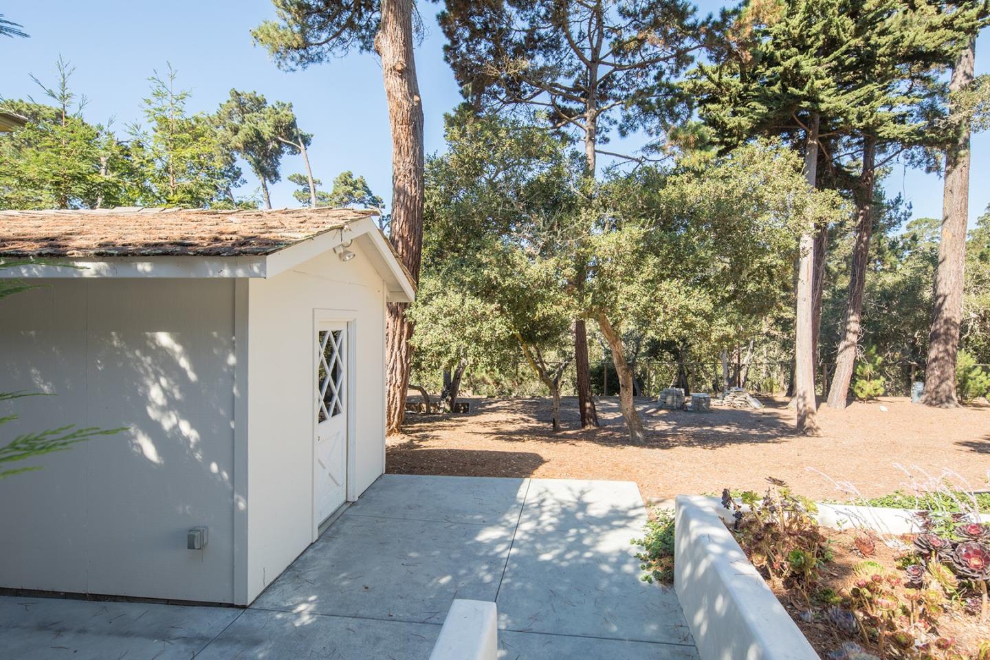25690 Hatton Road Carmel, CA 93923 - Photo 36 of 41 Gallery Image 36