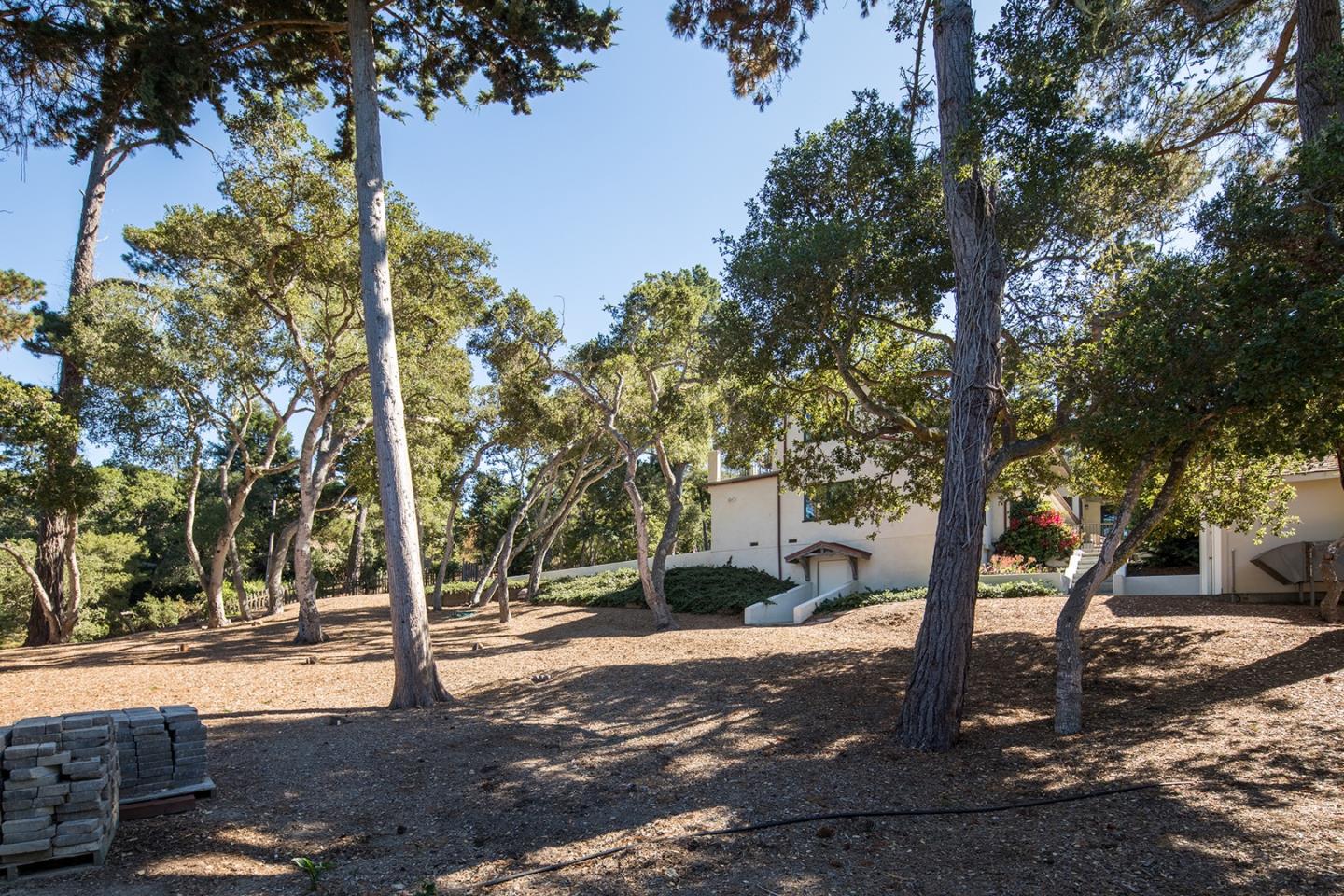 25690 Hatton Road Carmel, CA 93923 - Photo 37 of 41 Gallery Image 37