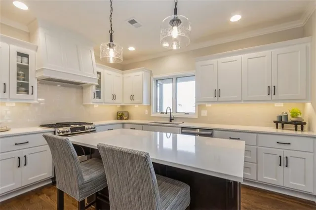 $579,950 | 11431 South Waterford Drive, Olathe, KS 66061