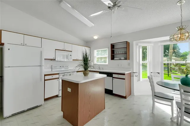 $274,900 | 5089 El Destino Drive, Leesburg, FL 34748