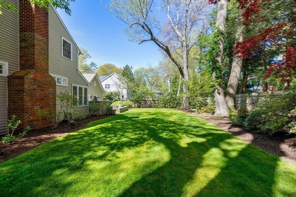 30 Park Avenue Wellesley, MA 02481 - Photo 33 of 36 a view of a yard in front of house