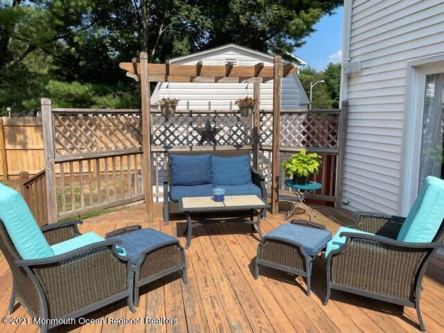 74 Hickory Hill Road Jackson, NJ 08527 - Photo 22 of 26 74 Hickory Hill deck 3