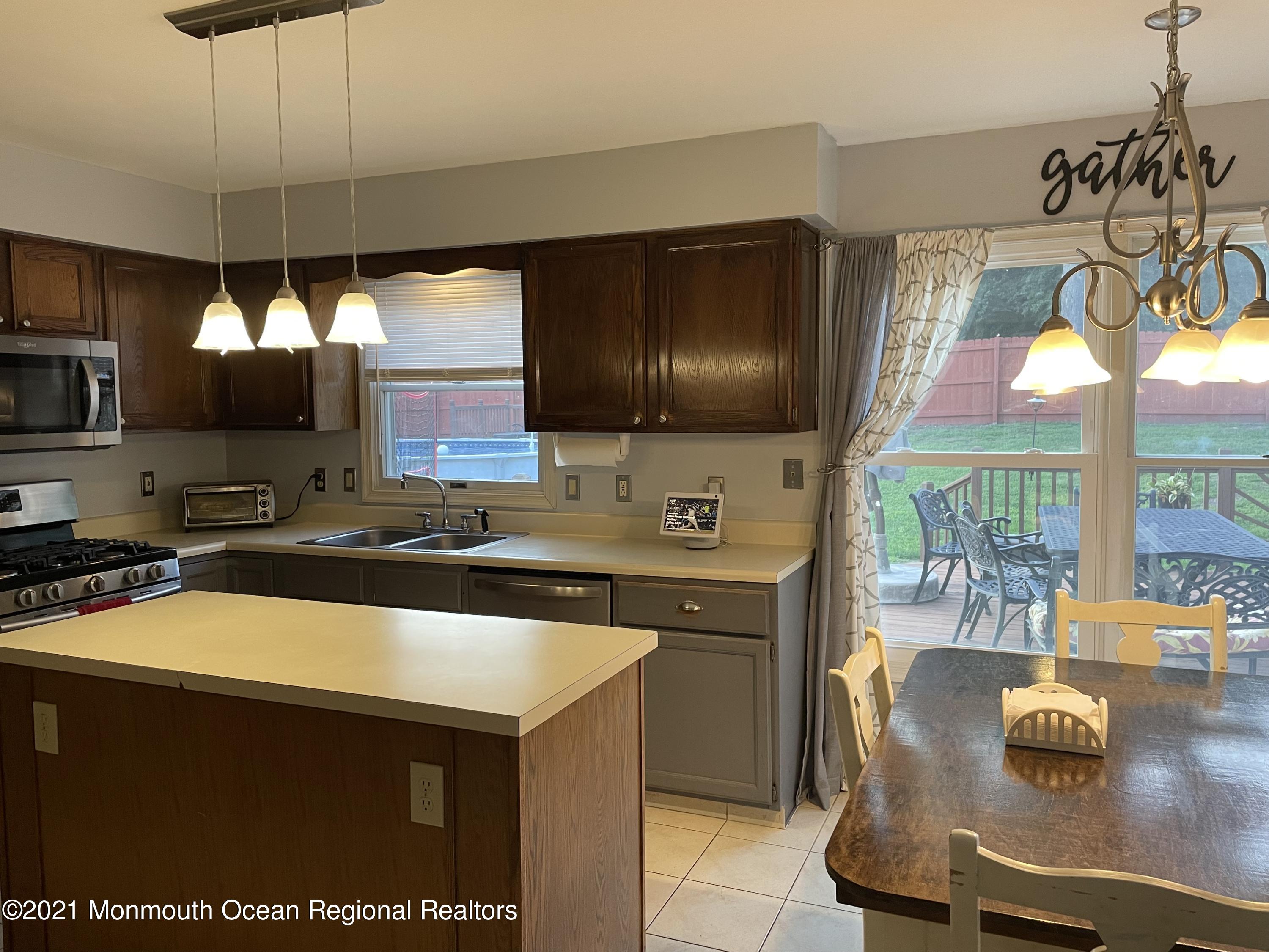 74 Hickory Hill Road Jackson, NJ 08527 - Photo 8 of 26 D9487CC7-0B30-4104-848E-EA7283785CAB