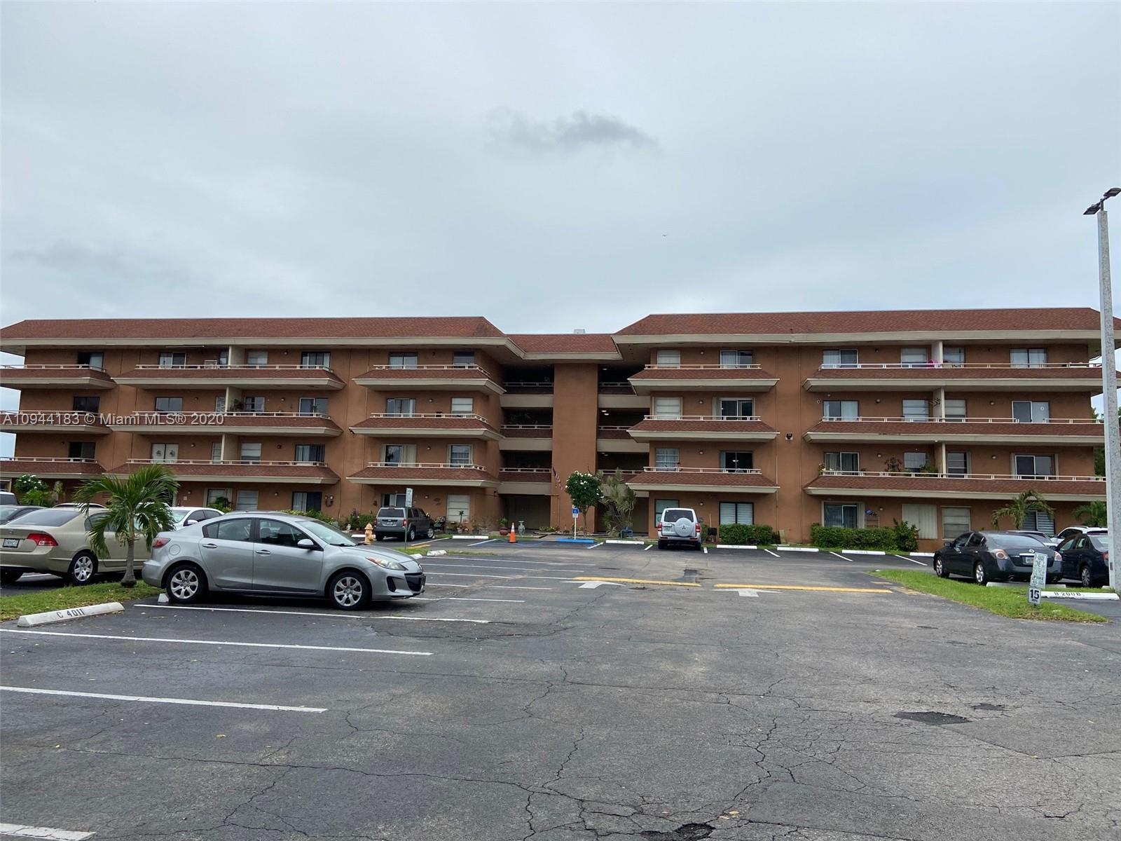 17530 Northwest 68th Avenue, Unit C3012 Hialeah, FL 33015 - Photo 1 of 11