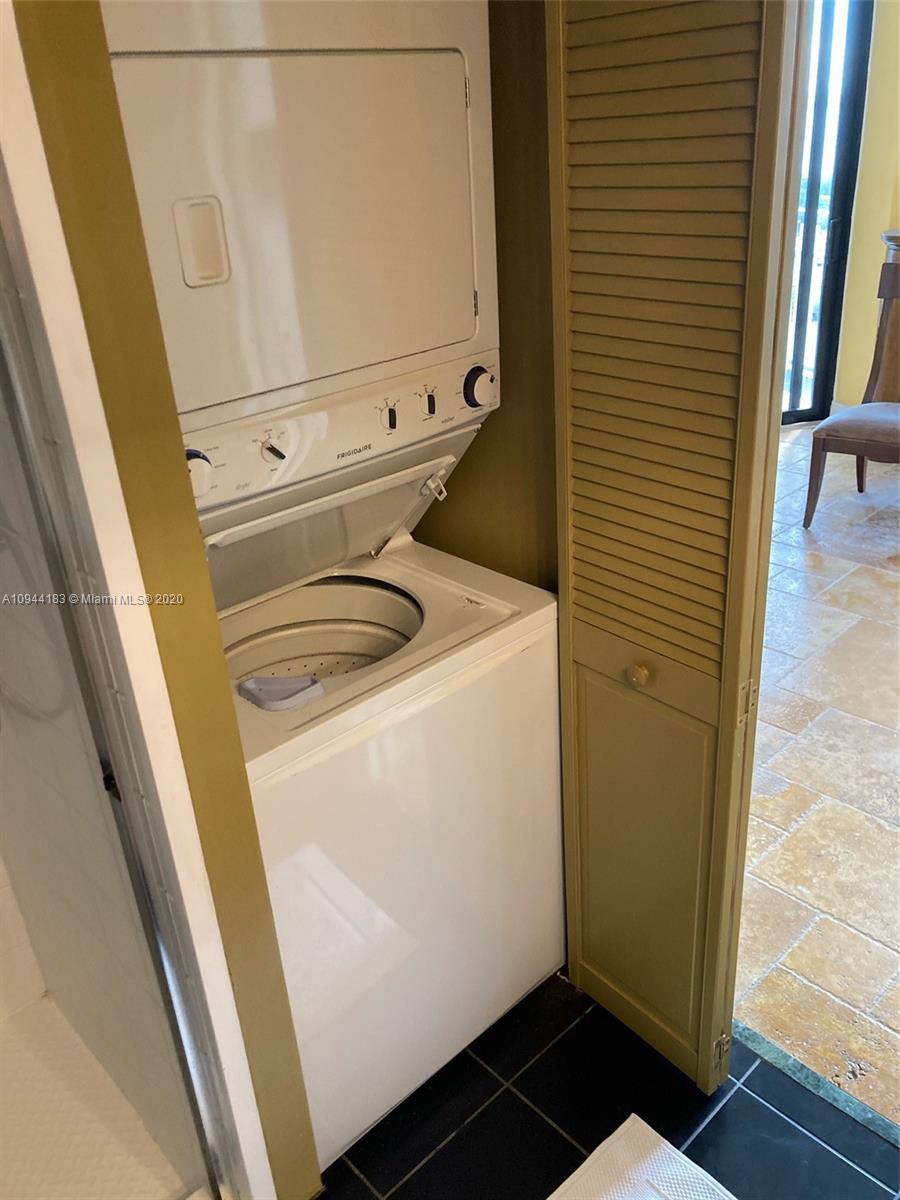 17530 Northwest 68th Avenue, Unit C3012 Hialeah, FL 33015 - Photo 11 of 11