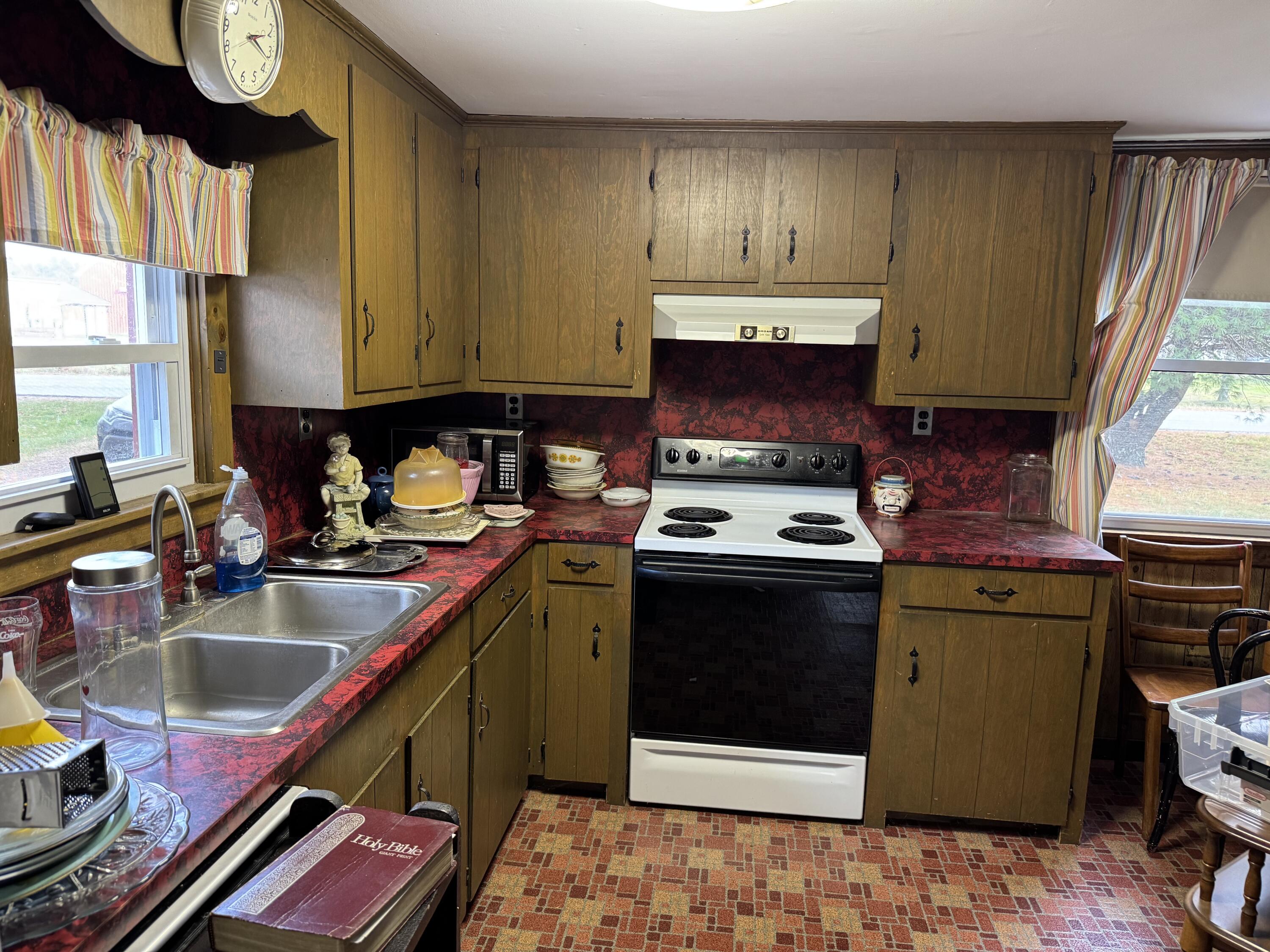 138 Spring Road Augusta, ME 04330 - Photo 6 of 34 IMG_4590