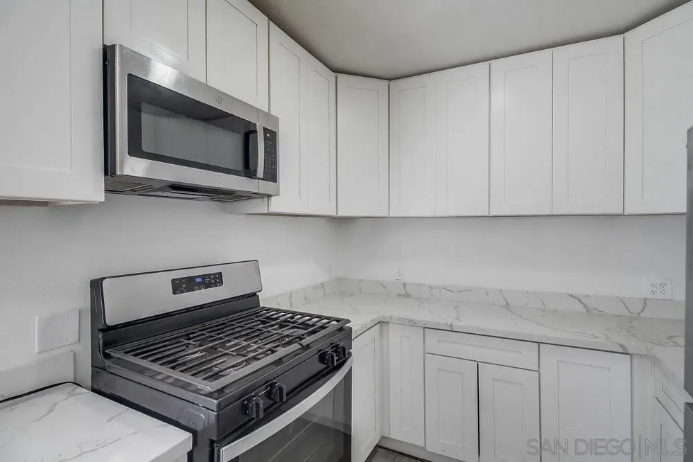 734-738 Grand Avenue Spring Valley, CA 91977 - Photo 7 of 22 Kitchen