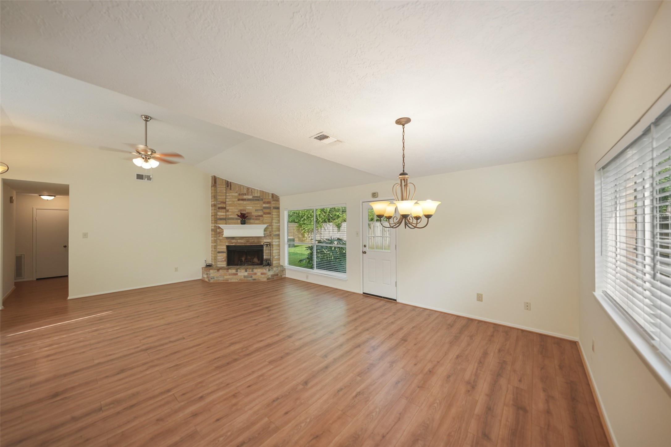 21503 Bridgepoint Lane Spring, TX 77388 - Photo 13 of 36