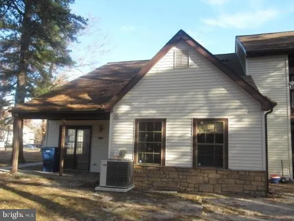 $1,600 | 3016 Ivy Bush Court, Unit 9, Mays Landing, NJ 08330