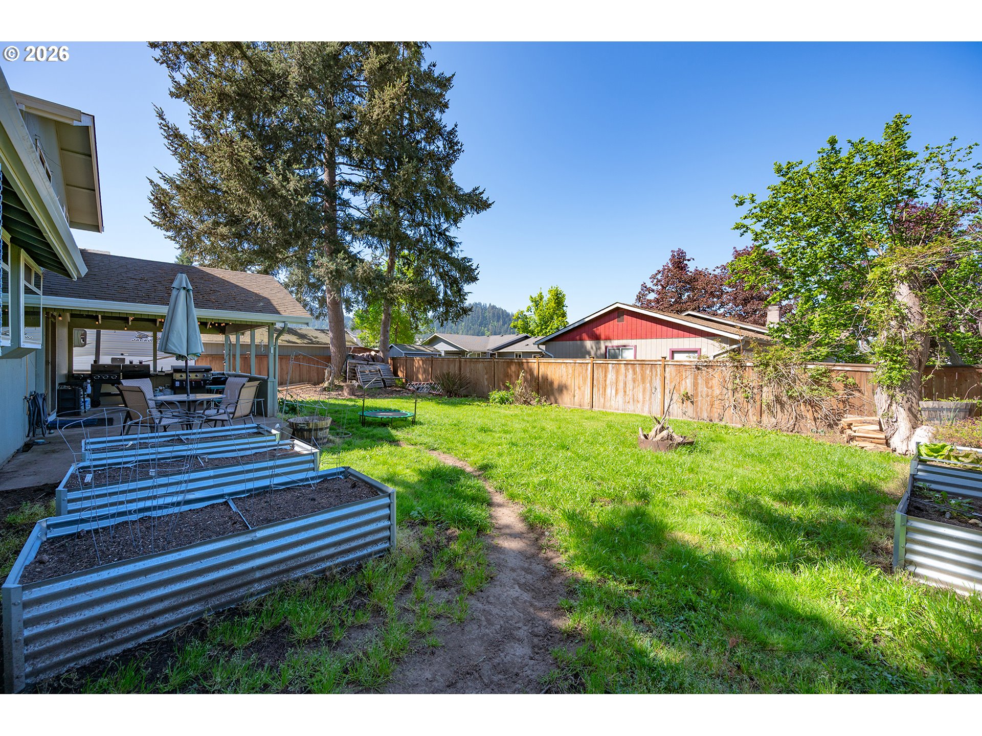 690 71st Street Springfield, OR 97478 - Photo 28 of 38