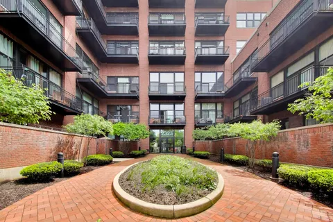 $239,000 | 2323 West Pershing Road, Unit 327, Chicago, IL 60609