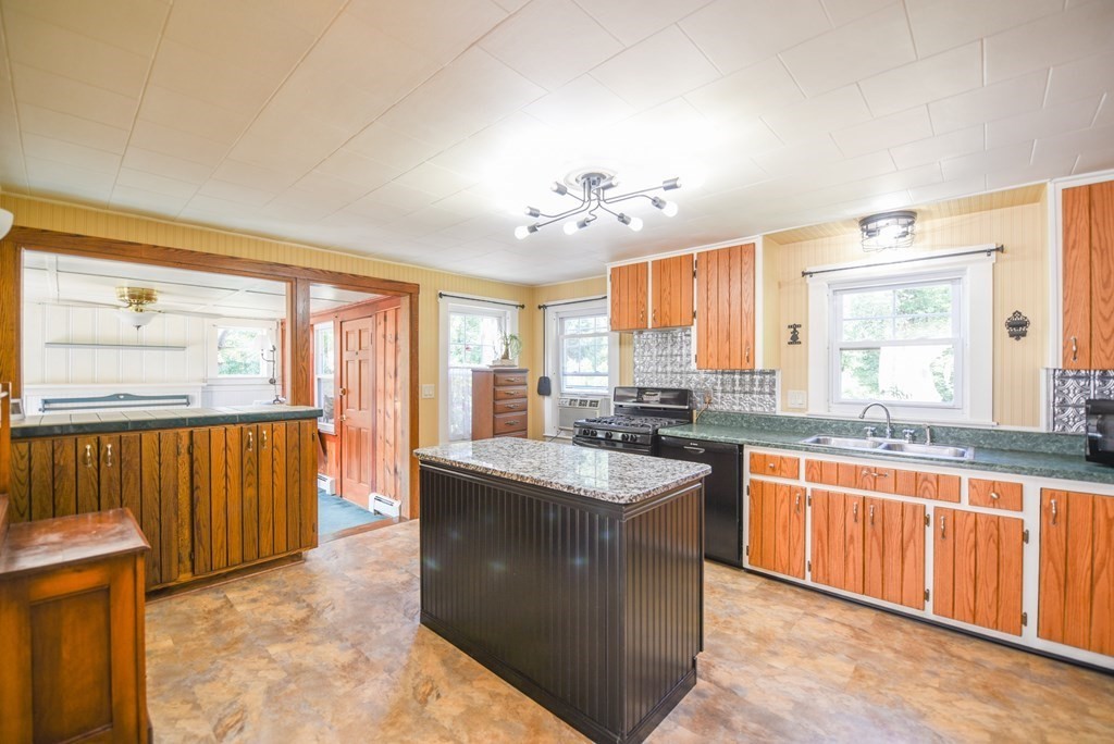 375 Main Street Townsend, MA 01474 - Photo 7 of 22 Gallery Image 7