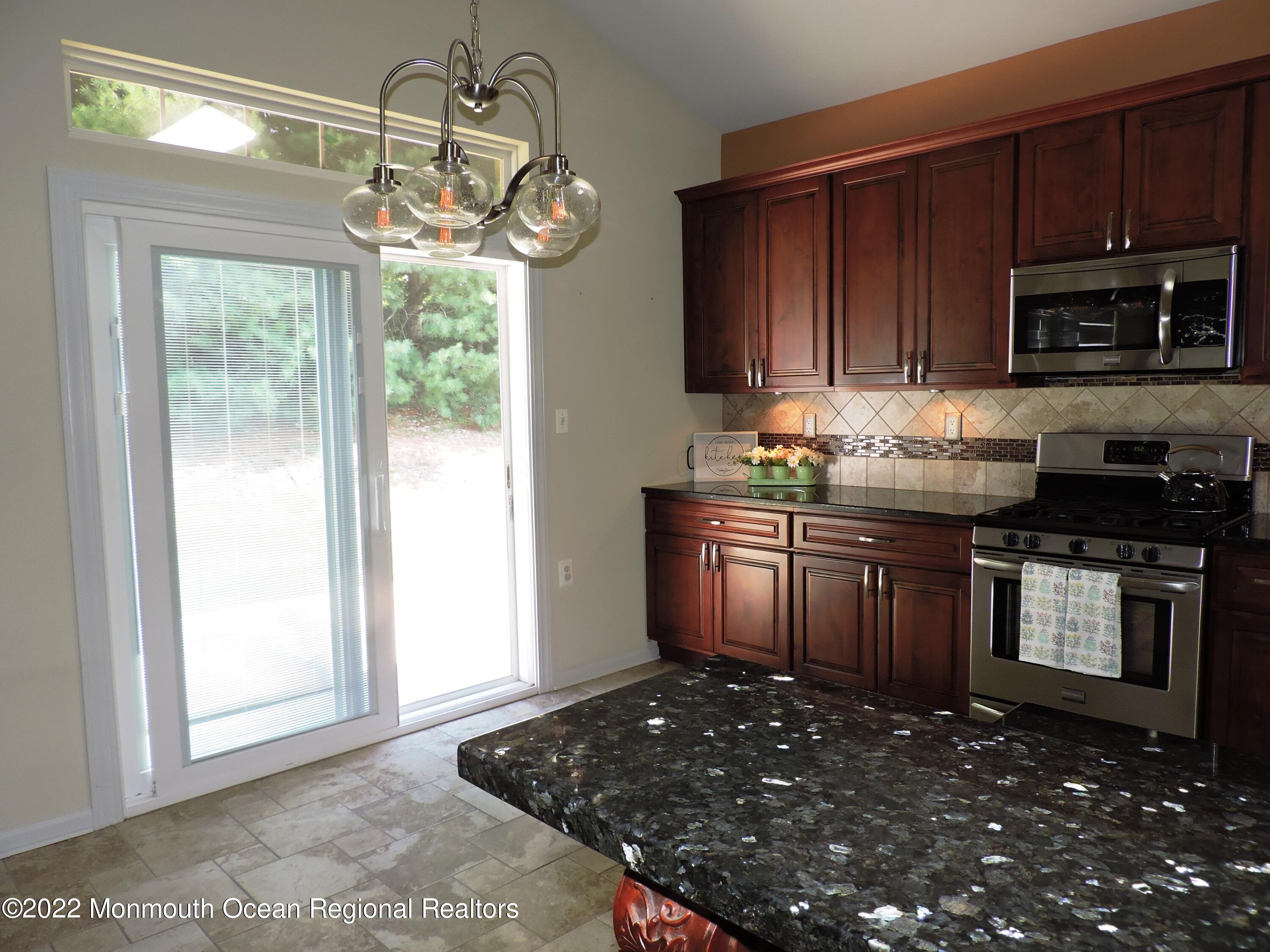 46 Drayton Road Manchester Township, NJ 08759 - Photo 13 of 43 46 DRAYTON ROAD 028