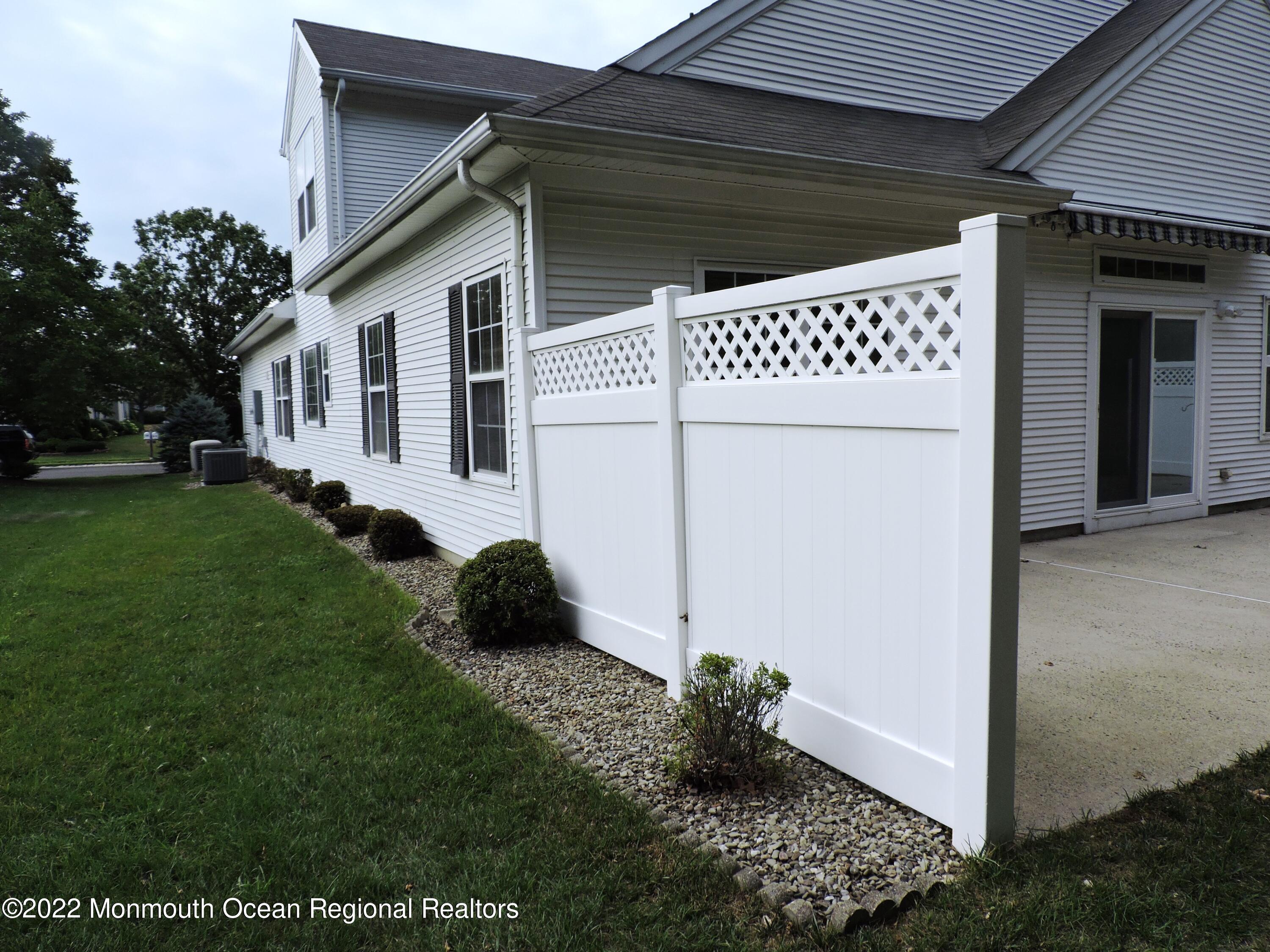 46 Drayton Road Manchester Township, NJ 08759 - Photo 5 of 43 46 DRAYTON ROAD 011