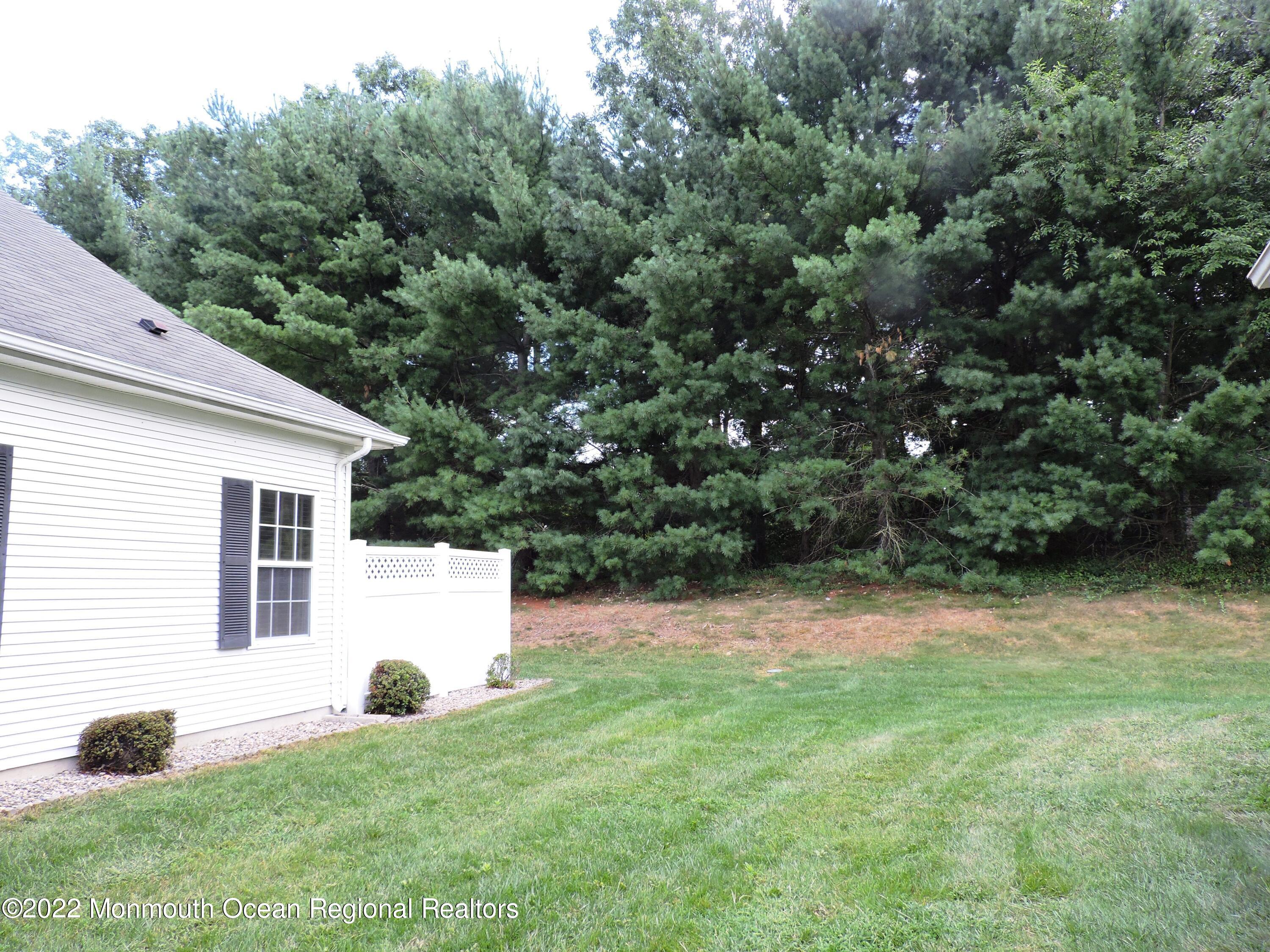 46 Drayton Road Manchester Township, NJ 08759 - Photo 7 of 43 46 DRAYTON ROAD 013