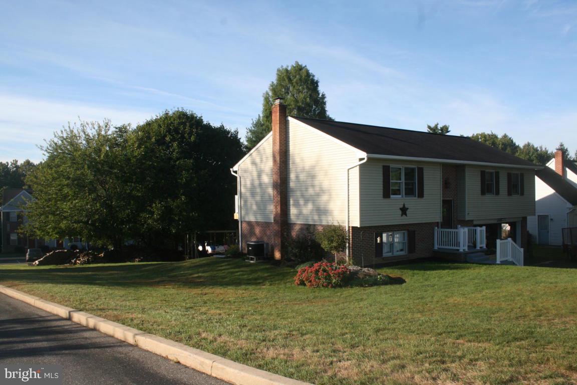 2008 Pennwick Road Lancaster, PA 17601 - Photo 3 of 46