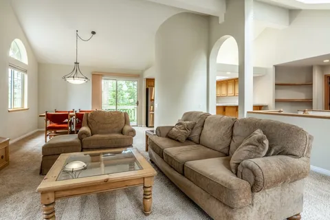 $1,600,000 | 272 Ridge Way, Mammoth Lakes, CA 93546