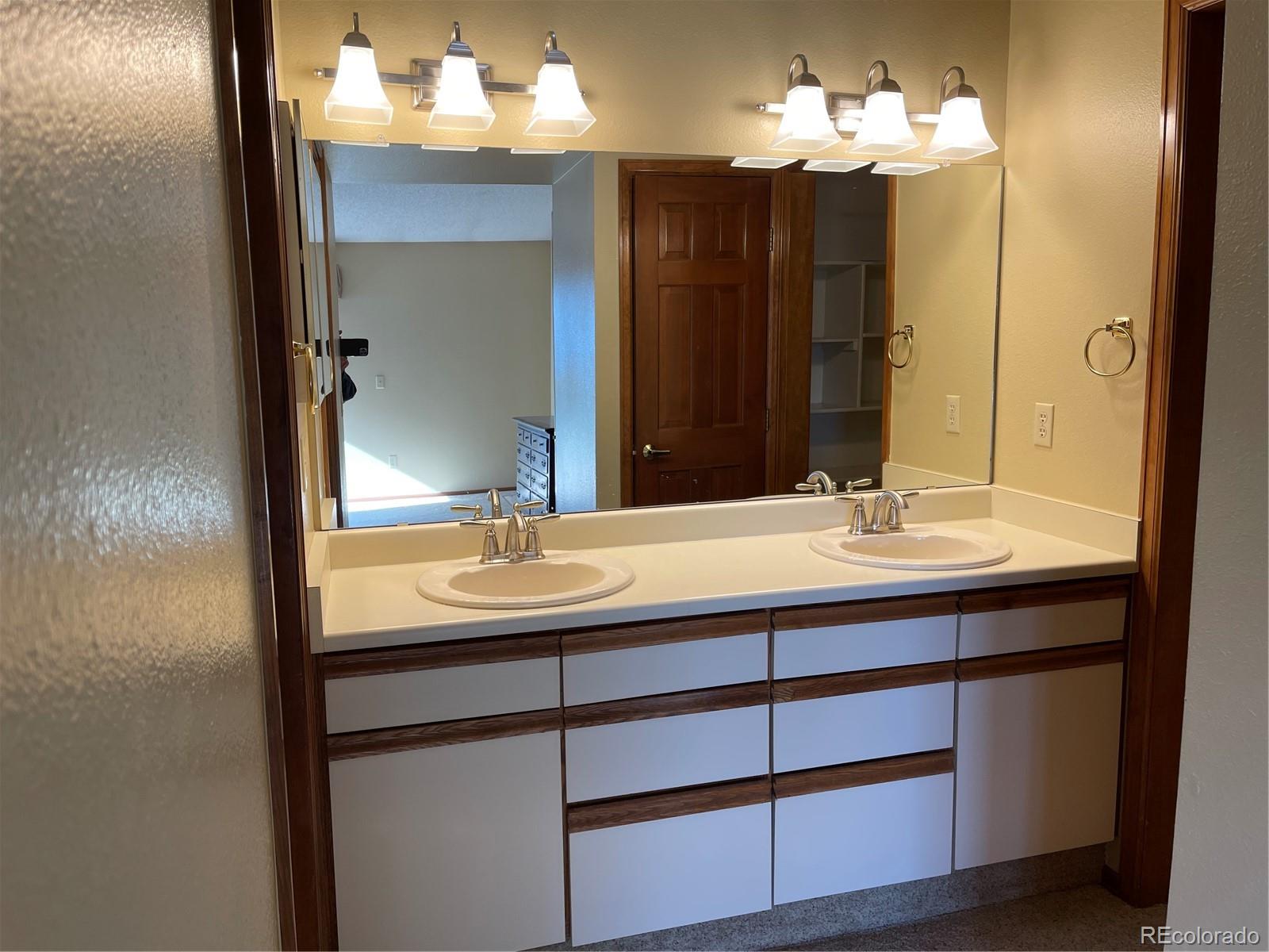 23 Sutherland Court Highlands Ranch, CO 80130 - Photo 20 of 37 Gallery Image 20