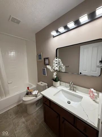 $398,900 | 15009 Montclair Drive, Westfield, IN 46074