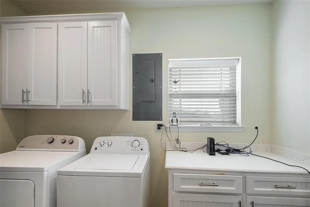 125 Heritage Road Gordonville, TX 76245 - Photo 38 of 40 a view of bathroom with a washer and dryer